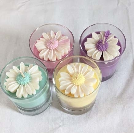 Daisy Transparent Jar With Lid — Handmade Candle by Swadeshi Karigari